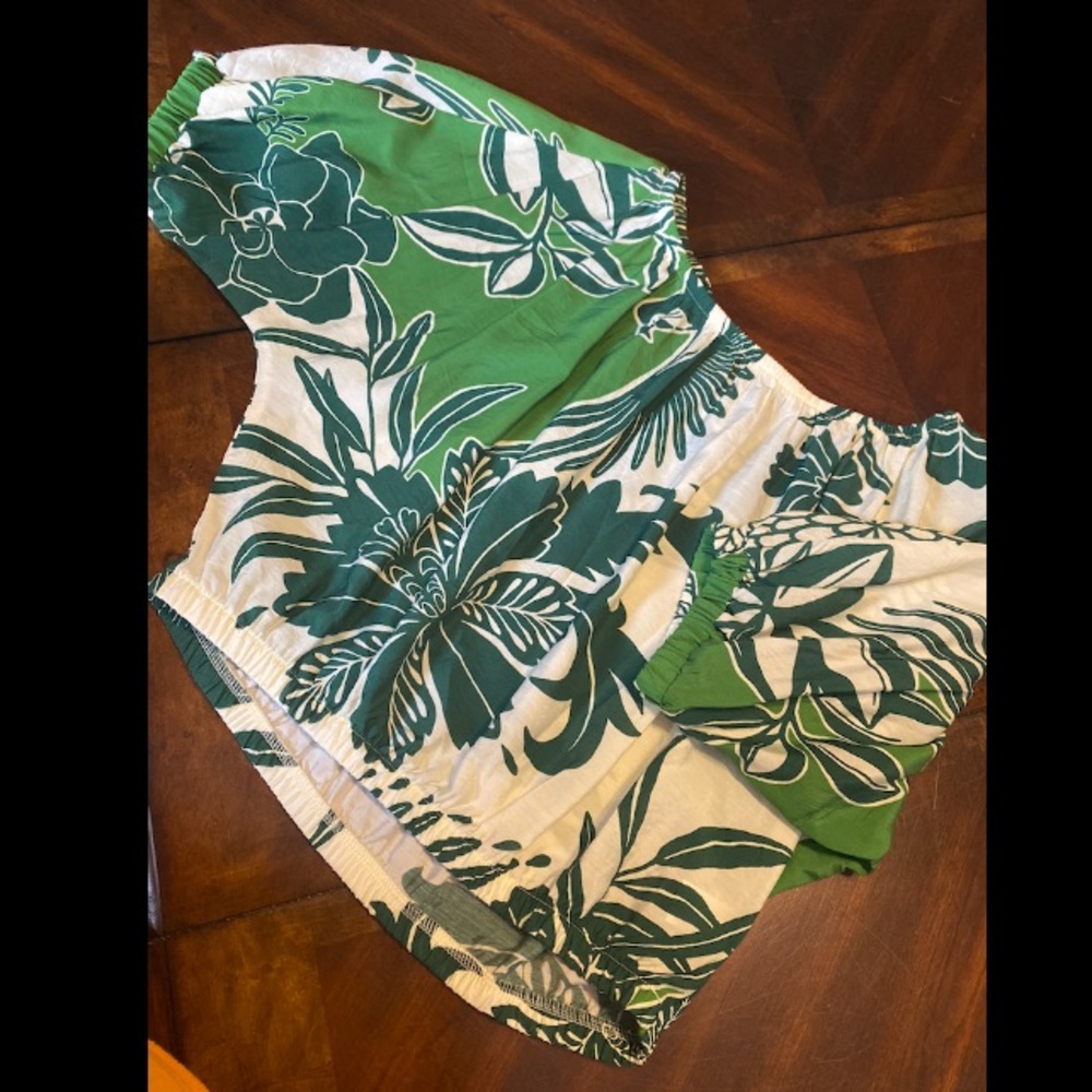 MELLODAY Green and White Tropical Floral Crop Top